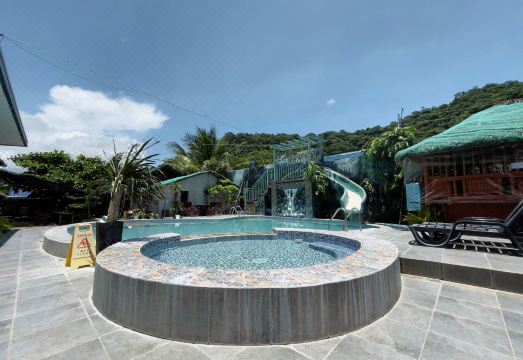 Villa Espinoza Beach Resort Nasugbu Hotel Overview