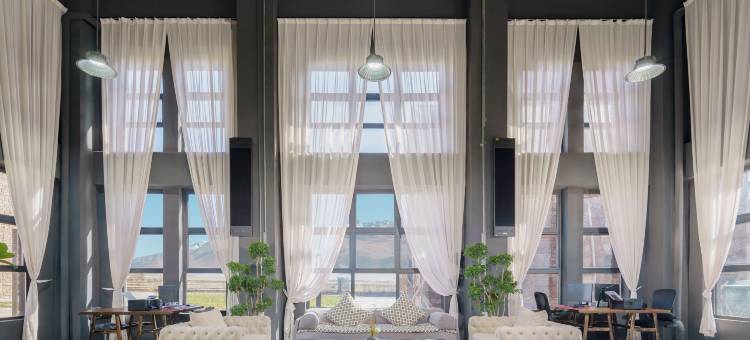 赛里木湖水云杉度假酒店图片