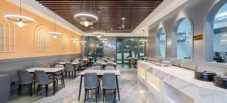 美豪R酒店(阿勒泰机场迎宾路店)图片