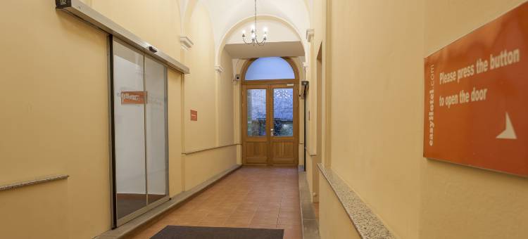 布达佩斯奥克特宫酒店(EasyHotel Budapest Oktogon)图片