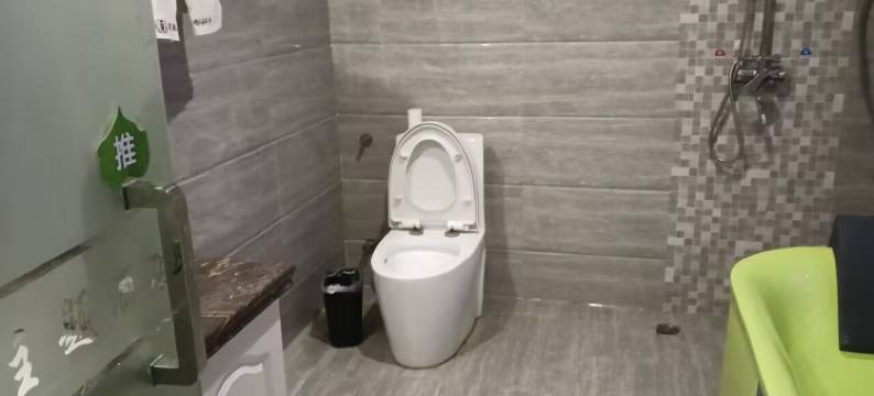 裕宴椿廷酒店(方城汽车站店)图片