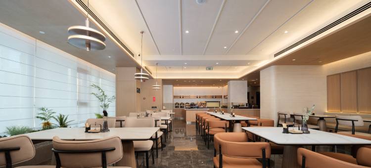 哈尔滨医大一院工程大学地铁站亚朵酒店图片