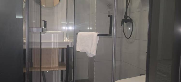 青皮树酒店(天津静海区汽车站家世界购物广场店)图片