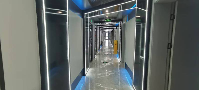 庐江雷励电竞酒店图片