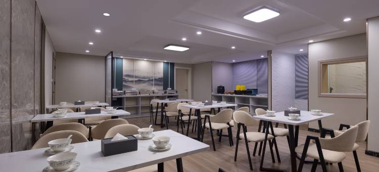 艺龙万国酒店(惠州惠阳高铁站店)图片