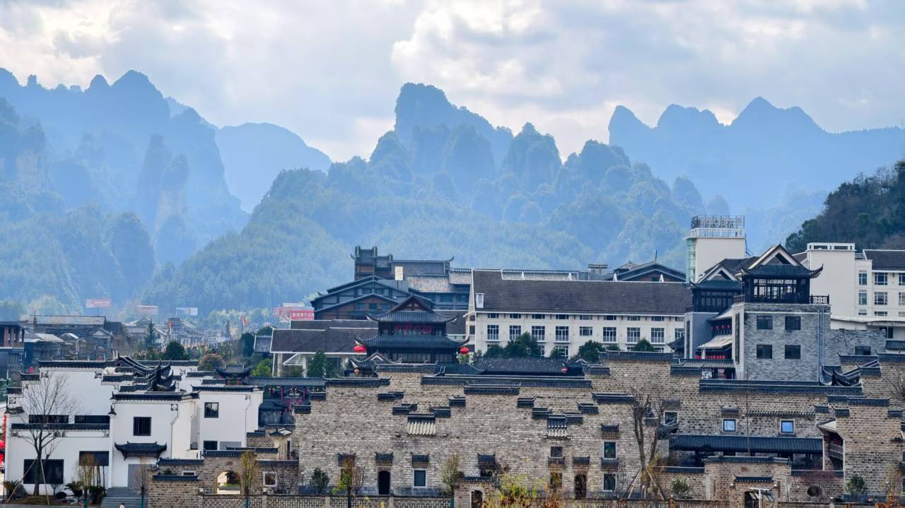 张家界专家村阳光庭院酒店(国家森林公园武陵源标志门店)图片