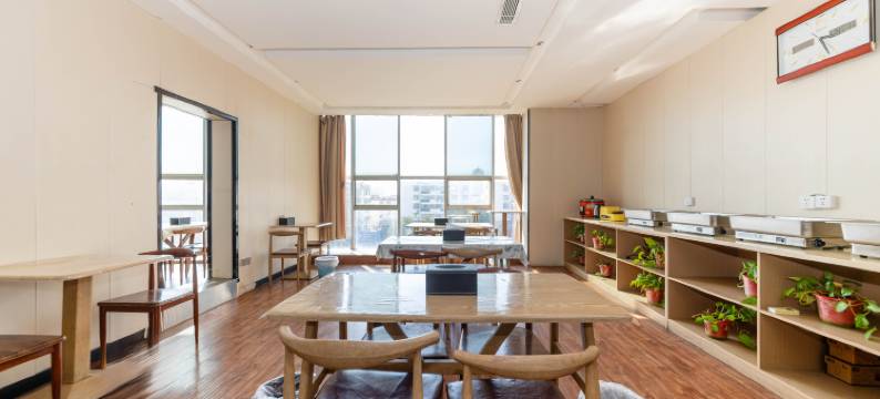 VecRay矢指酒店(商丘高铁火车站正弘汇店)图片