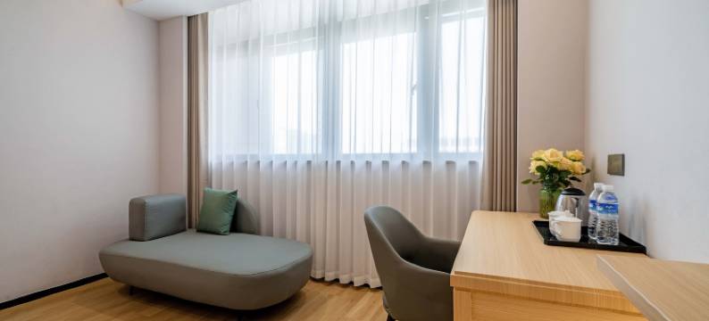 杭州凤皇雅岸国际假日酒店(勾庄农副产品物流中心店)图片