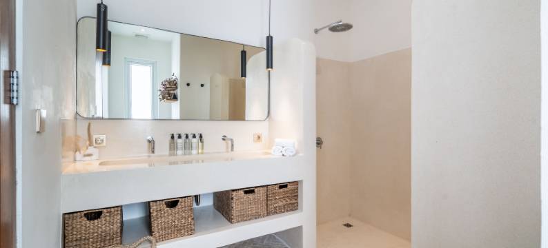 Eleven villa - Tropical 3BR Canggu Stay w Pool, Balcony & Office图片