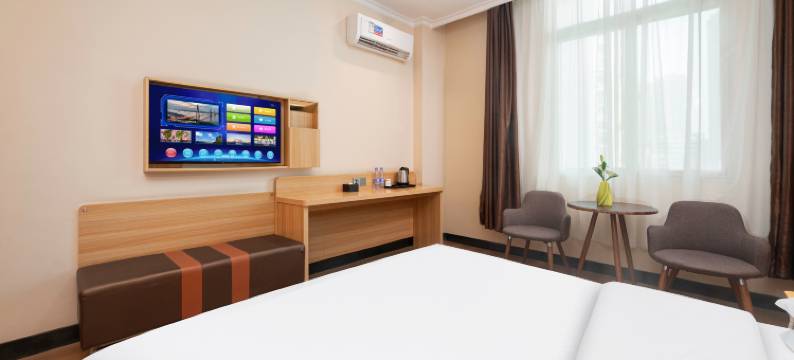 美城优品酒店(郑州探十里陇海西路地铁站店)图片