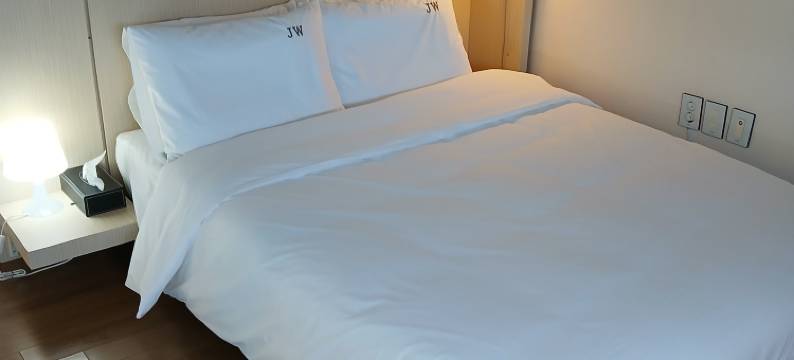 金吴尊爵酒店(Geojedo Okpo Jinwoo Prestige Hotel)图片