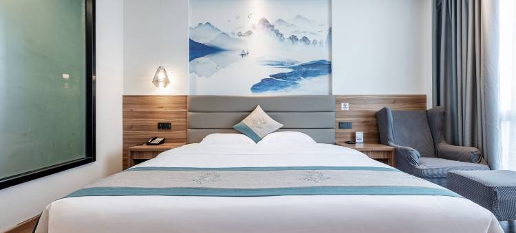 百越酒店(衢州东方广场店)图片