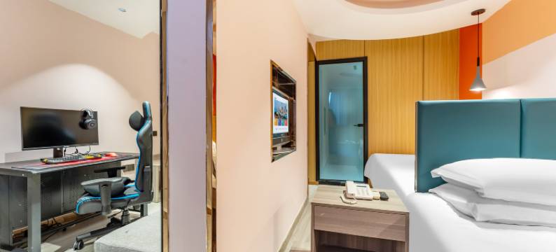 竞悦电竞民宿(丽水高铁站银泰城店)图片