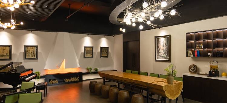 根河敖鲁古雅右岸度假酒店图片