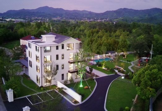 安吉·谷月里·Lullmoon月光美学设计师民宿外景图