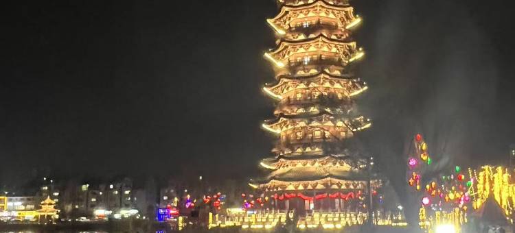 菏泽柒月酒店(三角花园店)图片