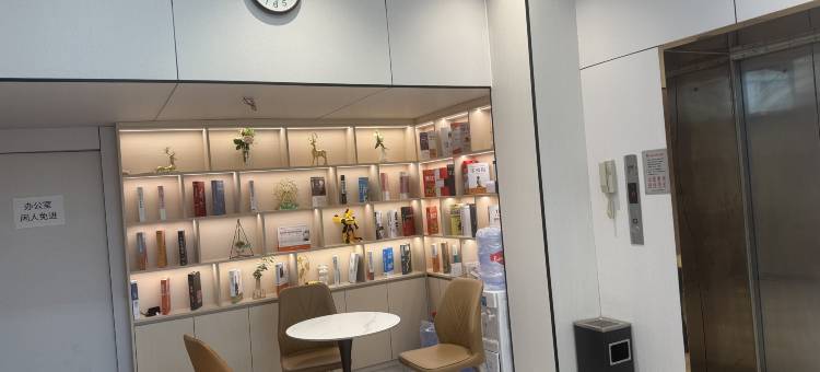豪漫酒店(武汉工程大学流芳校区店)图片