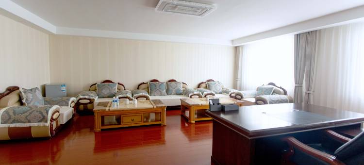 乾营大酒店(承德鹰手营子政府店)图片