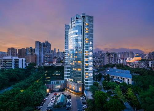 美豪丽致酒店(重庆李子坝两路口地铁站店)