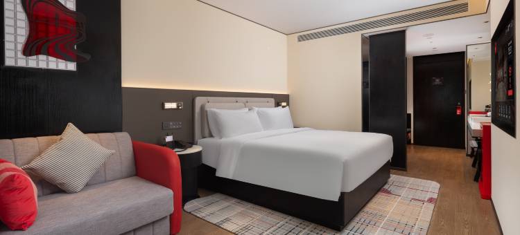 武汉江汉路步行街汉口江滩丽芮酒店图片