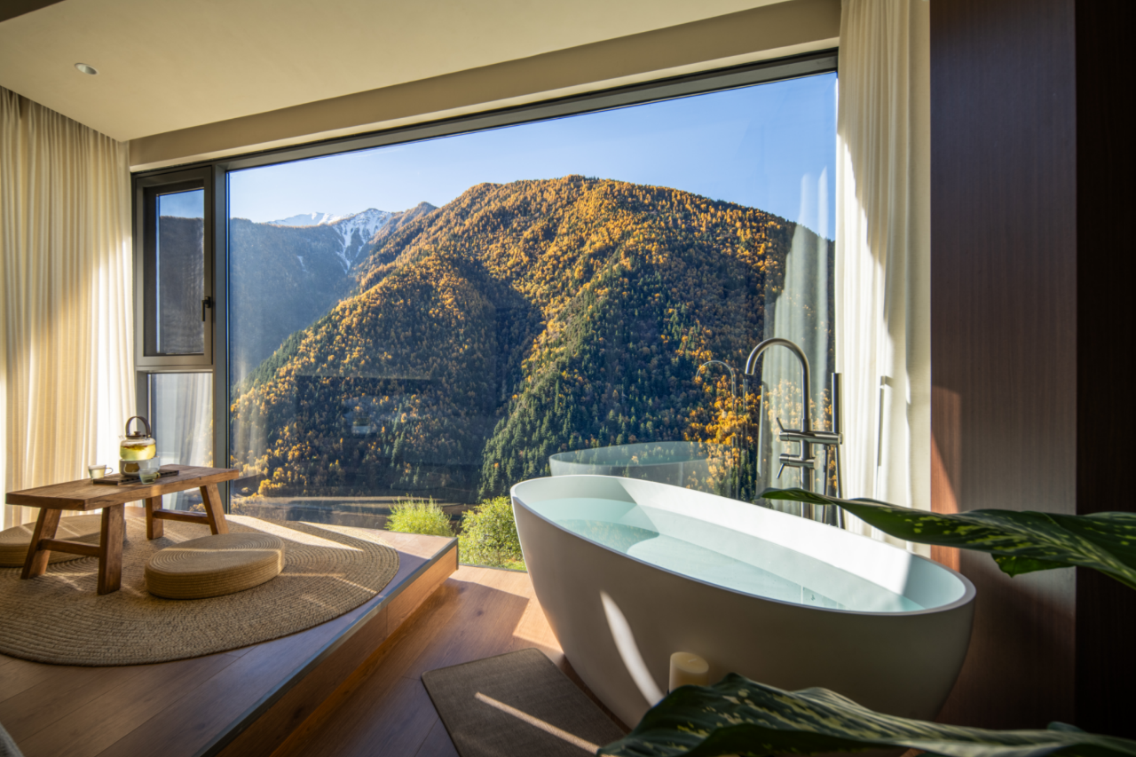 向春山·倦归丨半山隐墅(四姑娘山双桥沟景区店)图片