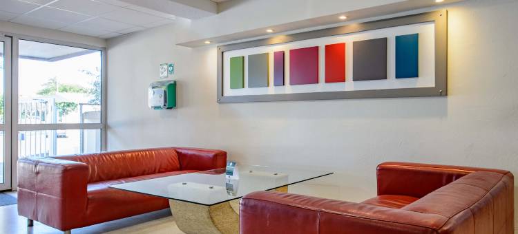 B&B酒店 尼姆维尔阿克蒂夫店(B&B Hotel Nîmes Ville Active)图片