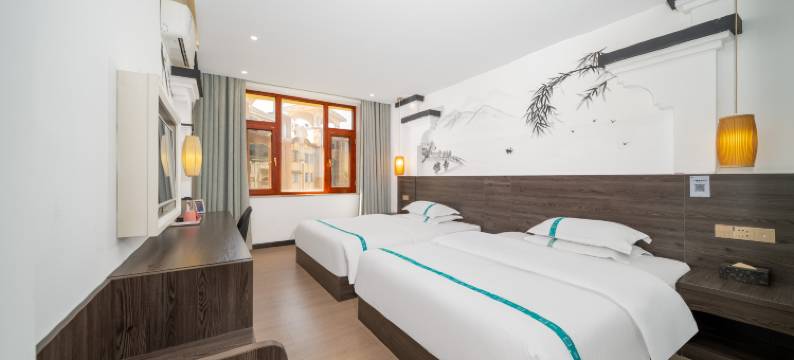 云之尚酒店(盈江盈湖公园汽车客运站店)图片