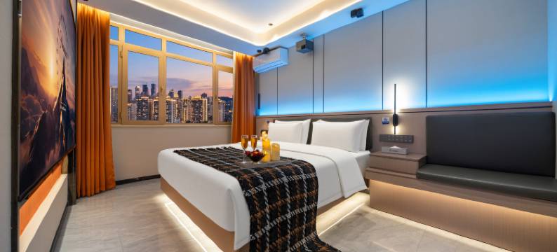 叶与晨电竞电影酒店(石家庄火车站西美花街生活广场店)图片