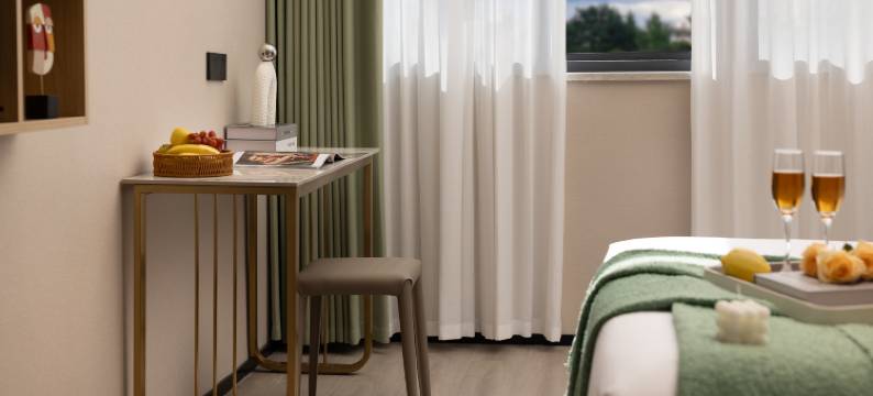 栀子轻居酒店(民主街历史文化街区荆门站店)图片