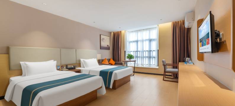 征途酒店(高州挂榜岭森林公园店)图片