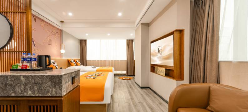 朗橙酒店(国际大巴扎南门地铁站店)图片