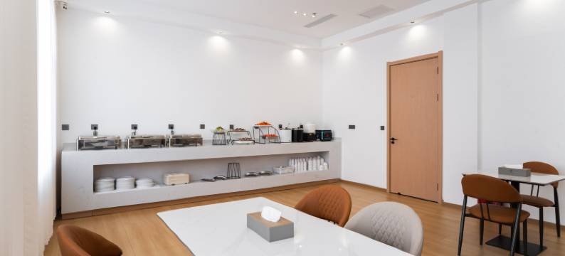 辰煜·臻选酒店(万荣香江广场店)图片