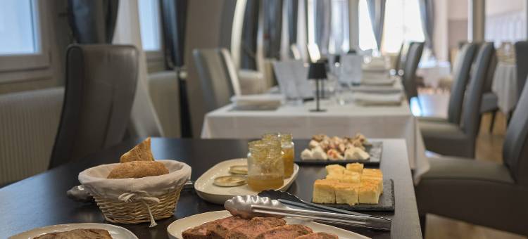 锡盘酒店( Hôtel Restaurant le Plat d'Etain)图片