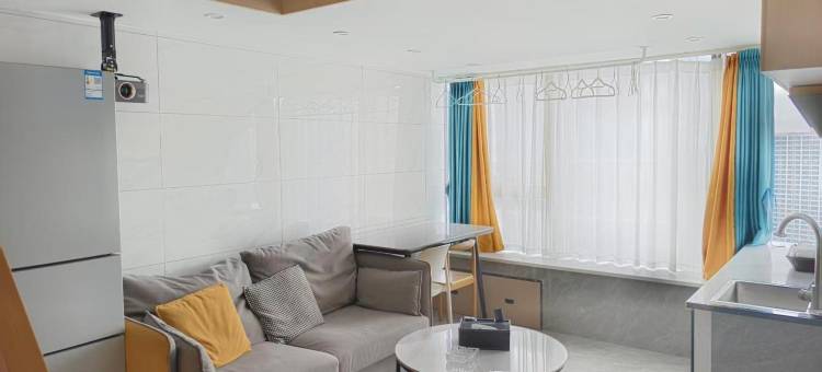 鹿鼎Loft轻奢影音公寓(艾溪湖东地铁站店)图片