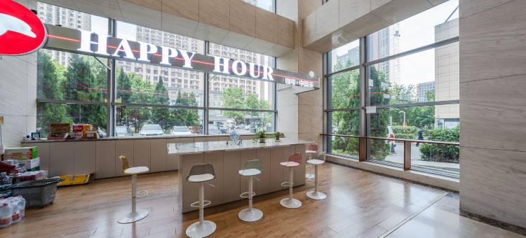 莱客U酒店(大连高新万达广场店)图片