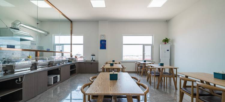 艺龙瑞云酒店(邯郸河北工程大学店)图片