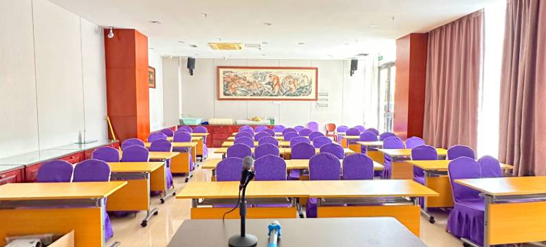 瑞丽市和合珠宝温泉酒店图片