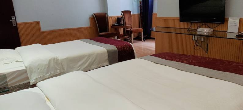 荣县月亮弯酒店图片