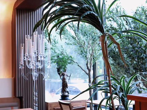 怡兰花园酒店(南湖美食城南新湿地公园店)