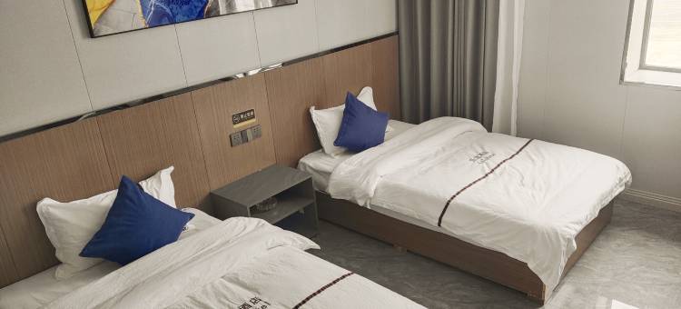 乐途供氧观景酒店(冈仁波齐风景区店)图片