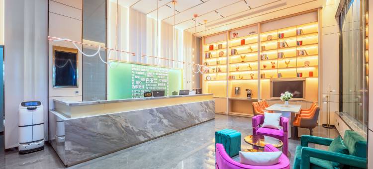 白玉兰酒店(麻城高铁站商贸城店)图片