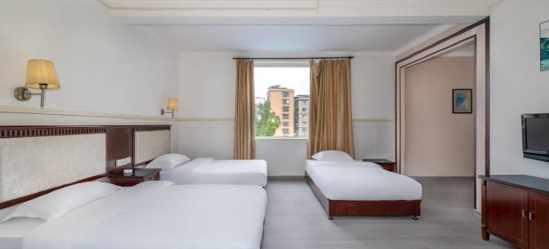 东岸商务酒店(桂林理工大学屏风校区店)图片