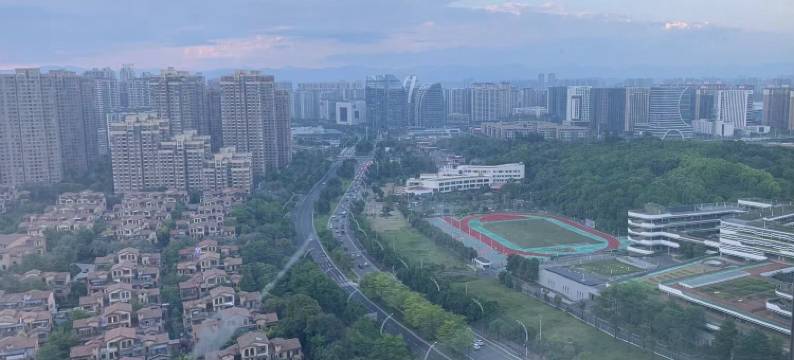 萌马·悟悦名宿(高新区万达广场店)图片