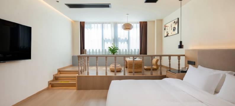 阿拉亚酒店(景德镇人民广场陶阳里景区店)图片