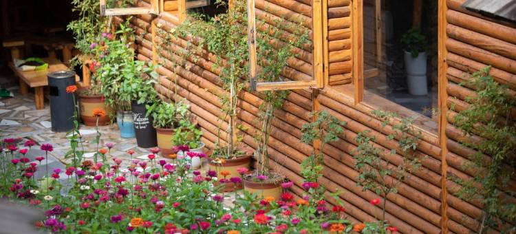 泸沽湖鹊桥山庄图片