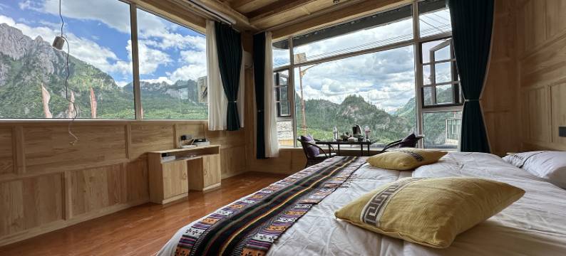 迭部扎尕那藏式民宿图片