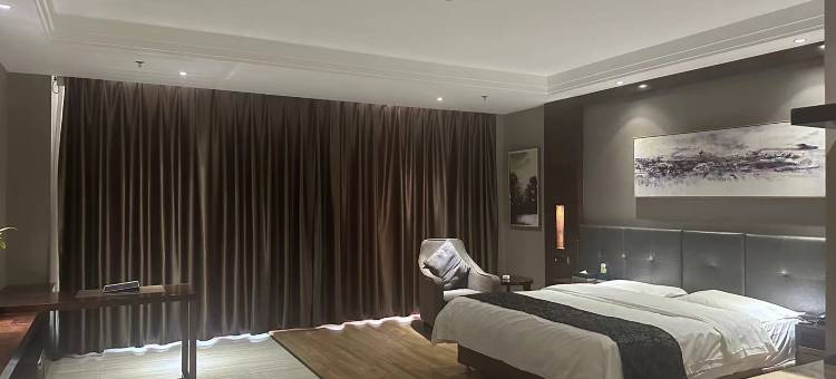 扎鲁特旗人禾国际酒店图片