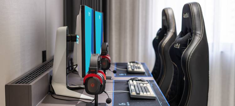 爱电竞酒店(重庆杨家坪步行街地铁站店)图片