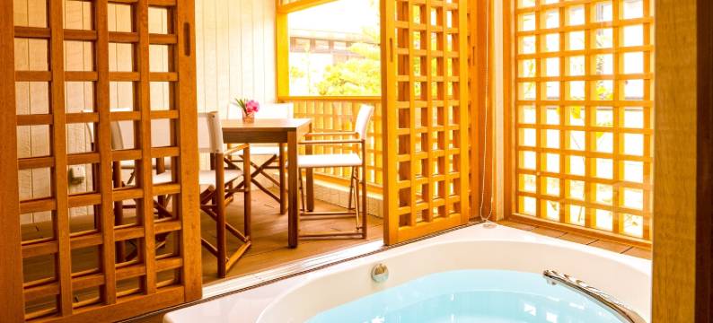 繁花钴蓝海湾珊瑚度假村(Allamanda Imgya Coral Village)图片