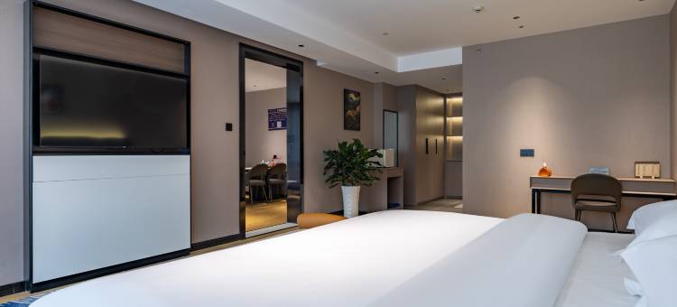 牙谷国际酒店(资阳希望汽车学院店)图片